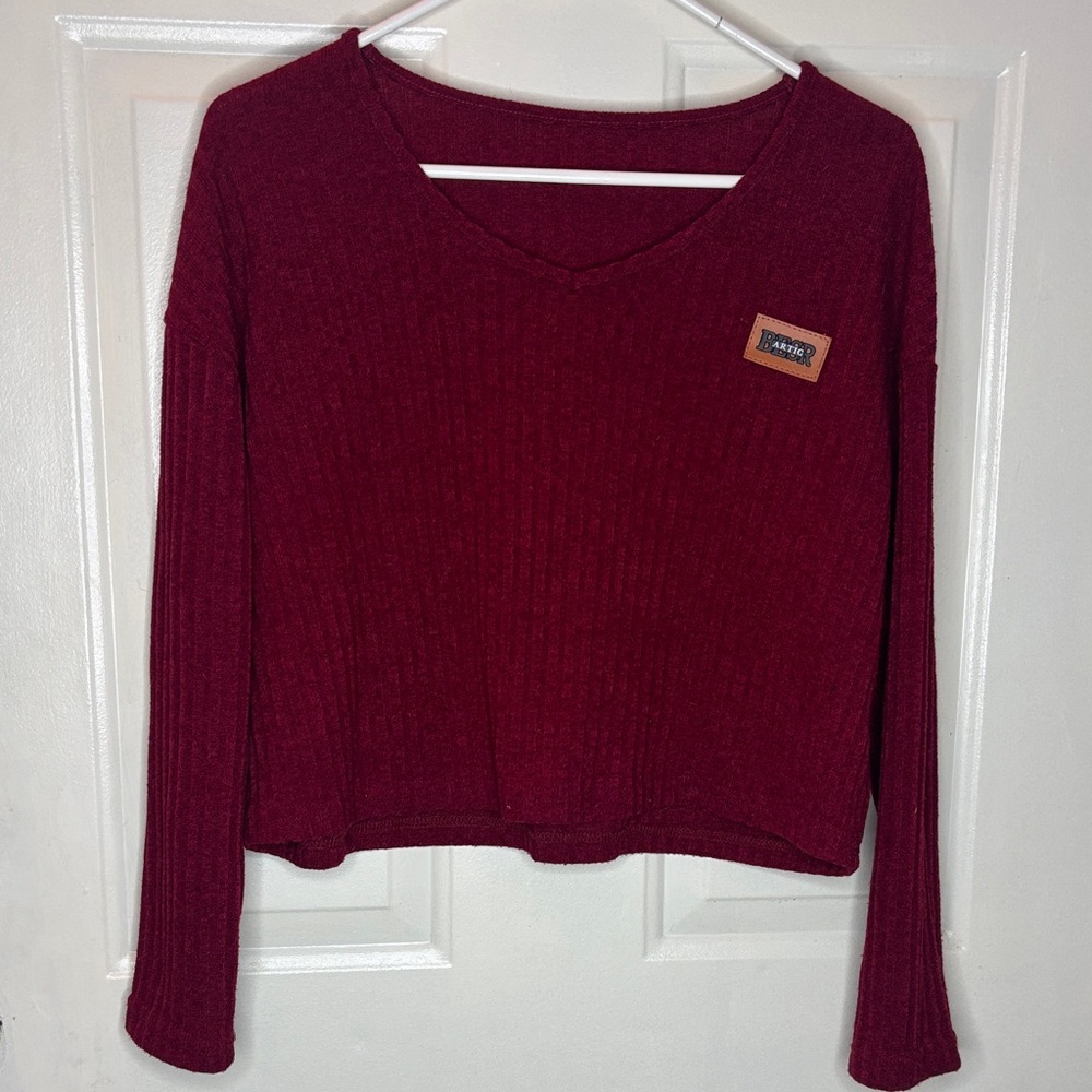 Cropped Burgundy V-Neck Long Sleeve Top